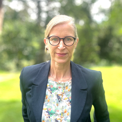 Julia Falkenstein 400x400